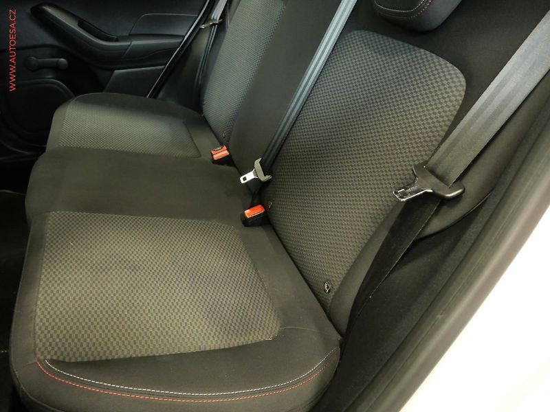 Ford Fiesta (2018) 1.0EB, ČR, AC, výhřev sed. - fotka 10 z 23