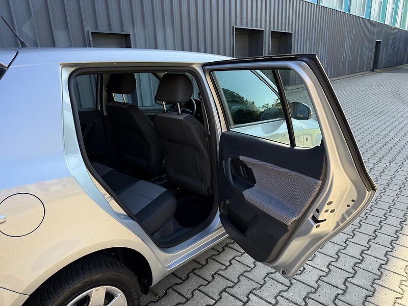 Škoda Fabia 1,2 TSI NOVÉ ROZVODY - fotka 15 z 36