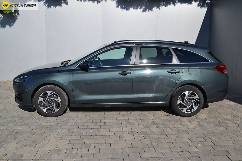 Hyundai i30 WG  1,5DPi MT Style FL - fotka 4 z 52