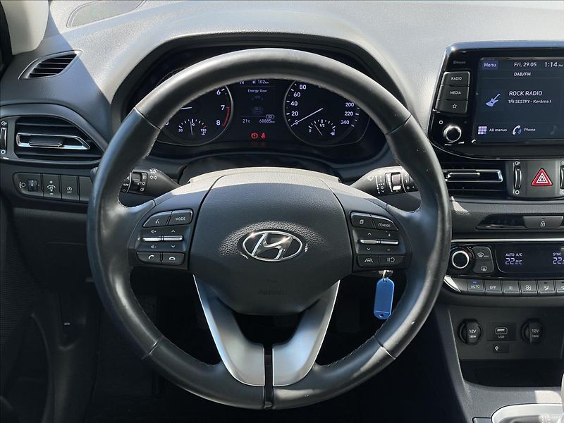 Hyundai i30 1,5 T-GDI Combi Smart - fotka 8 z 22