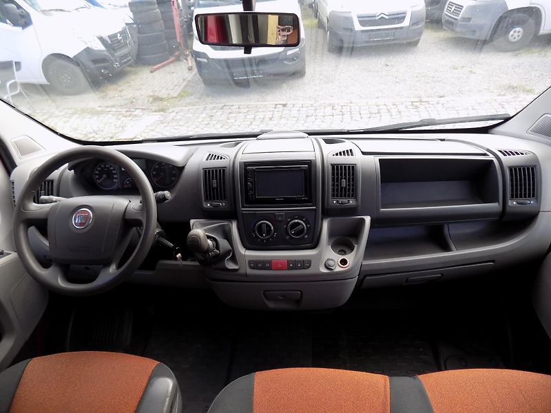 Fiat Ducato 2,3 JTD 88KW 9SD, AC + WEBASTO - fotka 27 z 39
