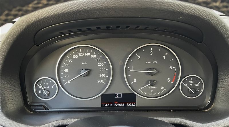 BMW X3 2,0 D XDrive,135kW,STK 1/28,se - fotka 14 z 24