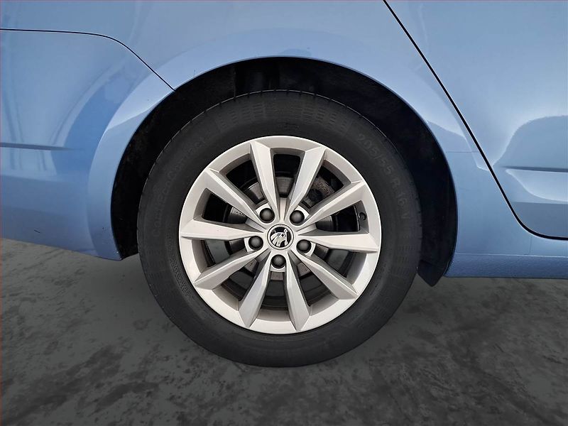 Škoda Octavia (2015) Ambition 1.4 TSI, ČR,1.maj - fotka 14 z 16