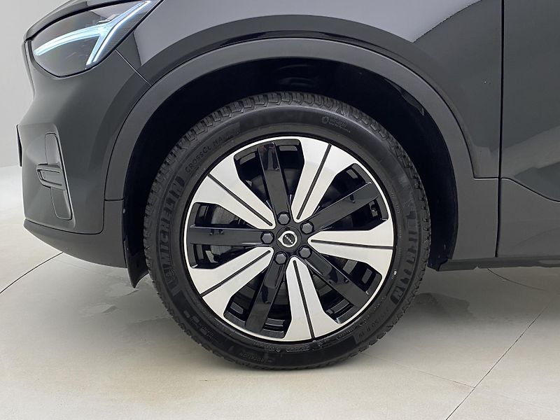 Volvo C40 PURE ELECTRIC RECHARGE PLUS - fotka 35 z 57