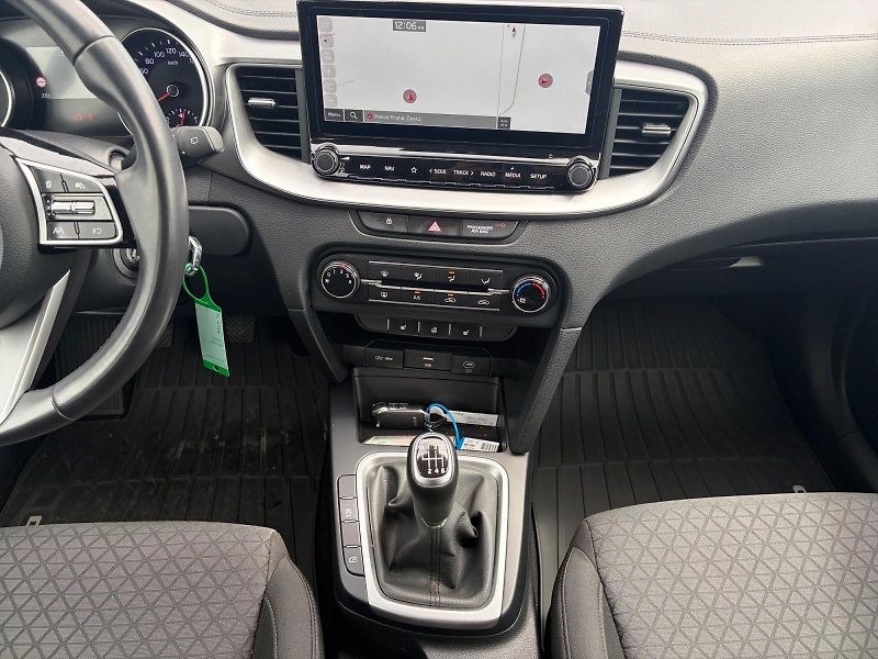 Kia Ceed (2024) SPIN 1.0T-GDI 74kW CZ DPH - fotka 10 z 11