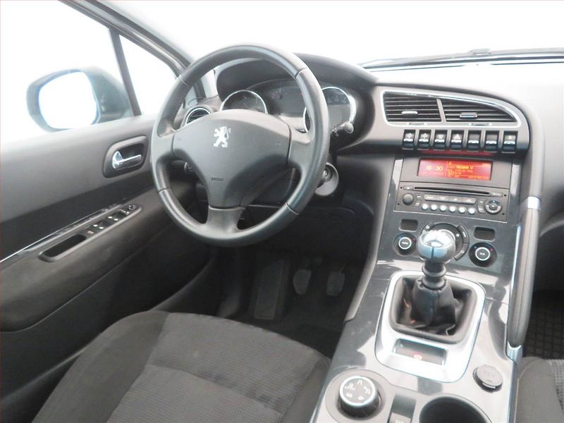 Peugeot 3008 (2010) 1.6 HDi, Tempomat - fotka 7 z 14