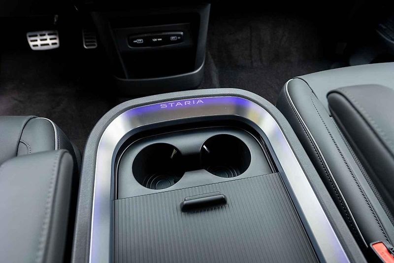 Auto jsem zatím mohl vyzkoušet pouze na hodinu