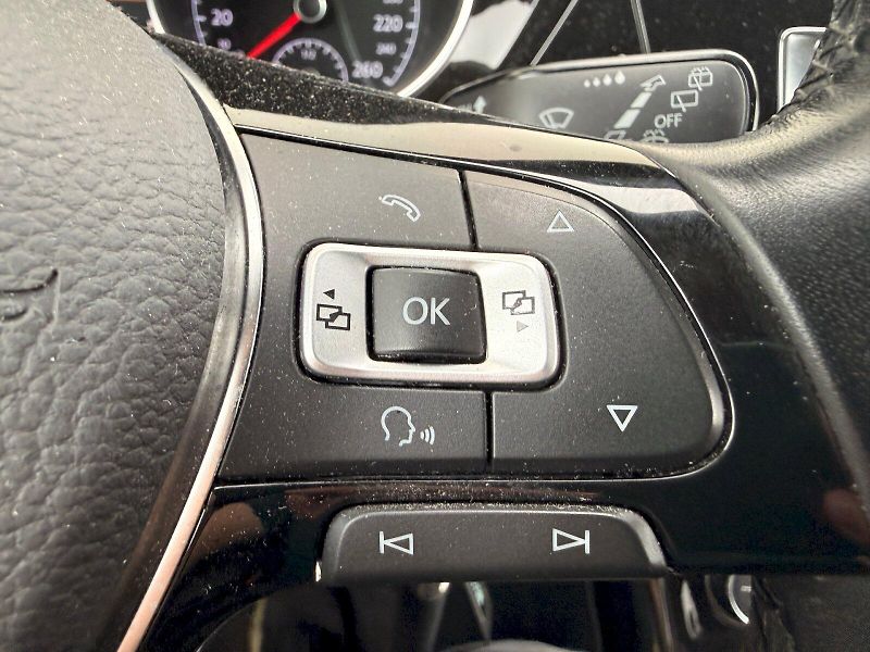 Volkswagen Touran (2015) HL 2,0 TDI BMT SCR 6G - fotka 20 z 27