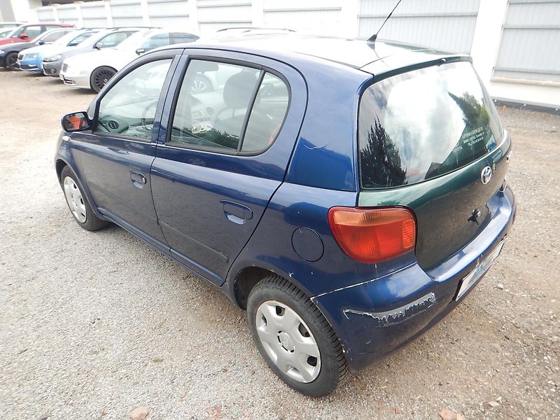 Toyota Yaris 1.0 VVTi, KLIMA - fotka 8 z 20