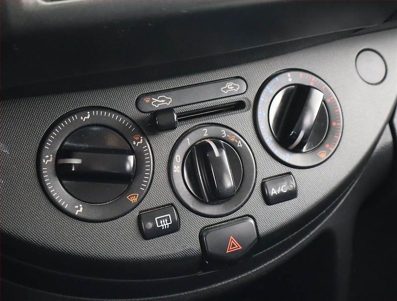 Nissan Note (2008) 1.5 dCi, nová STK, Tažné - fotka 17 z 17