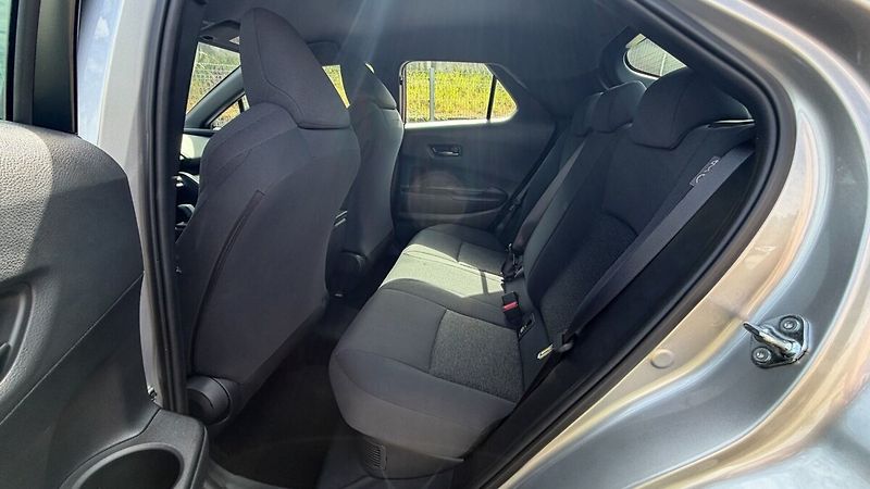 Toyota C-HR 1.8. HEV Comfort Limited EDITI - fotka 14 z 24