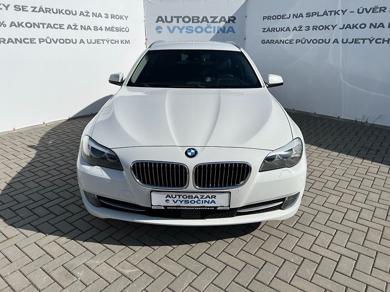BMW Řada 5 (2012) 520d 135kW F11! ČR! - fotka 2 z 30