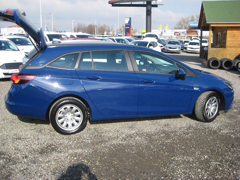 Opel Astra 1.6 CDTi Enjoy ALU-DPH-ČR !!! - fotka 6 z 28