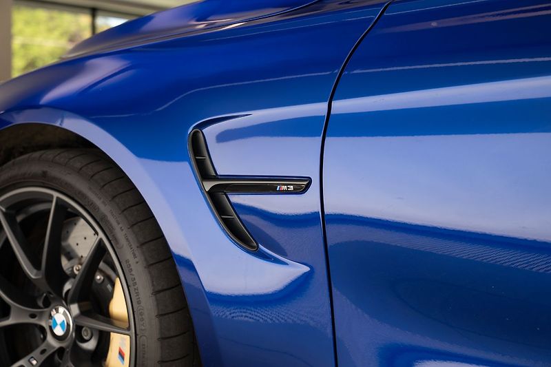 BMW M3 CS/HarmanKardon/Keramické Brzd - fotka 28 z 31