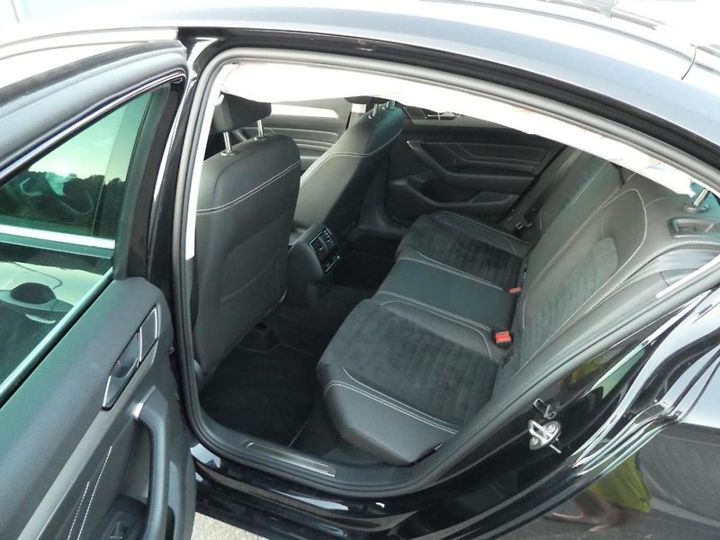 Volkswagen Passat 1,5 TSi 110kW automat navi  od - fotka 16 z 17