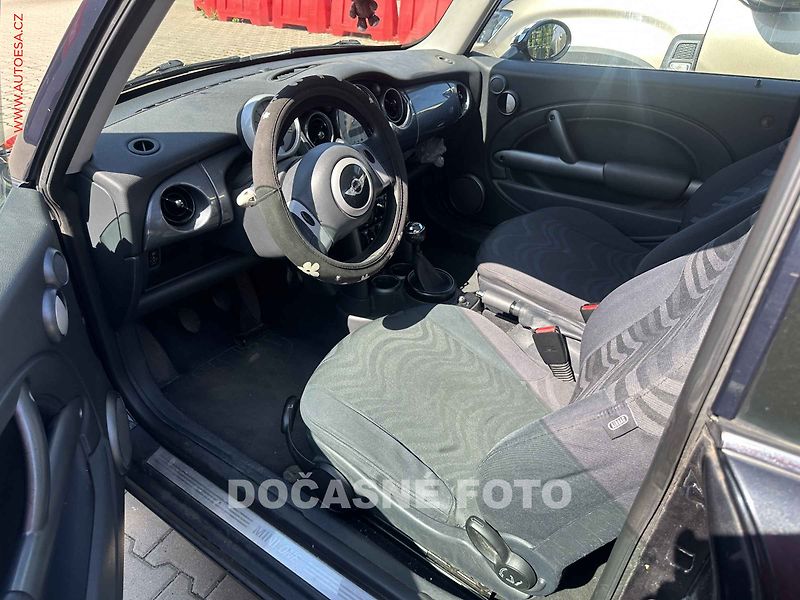 Mini One (2002) 1.6i, ČR, AC - fotka 3 z 3