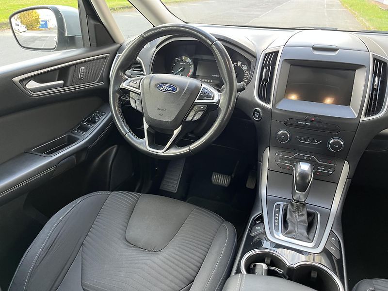 Ford S-MAX 2,0 TDCI /Trend + / servis.kn. - fotka 29 z 36