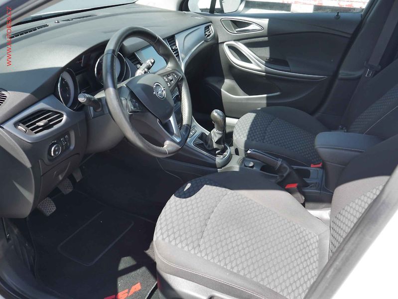 Opel Astra (2018) 1.4T, 2.maj,ČR, AC, park - fotka 9 z 14