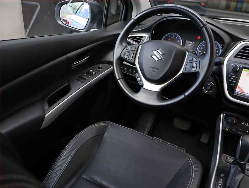 Suzuki SX4 S-Cross (2015) 1.6 VVT, 4X4, Automat - fotka 7 z 18