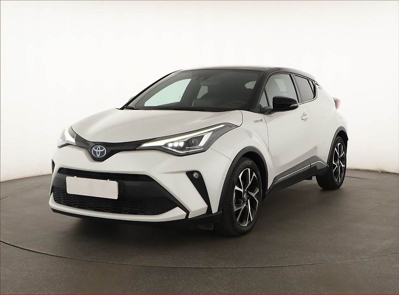 Toyota C-HR (2022) 2.0 Hybrid - fotka 2 z 17