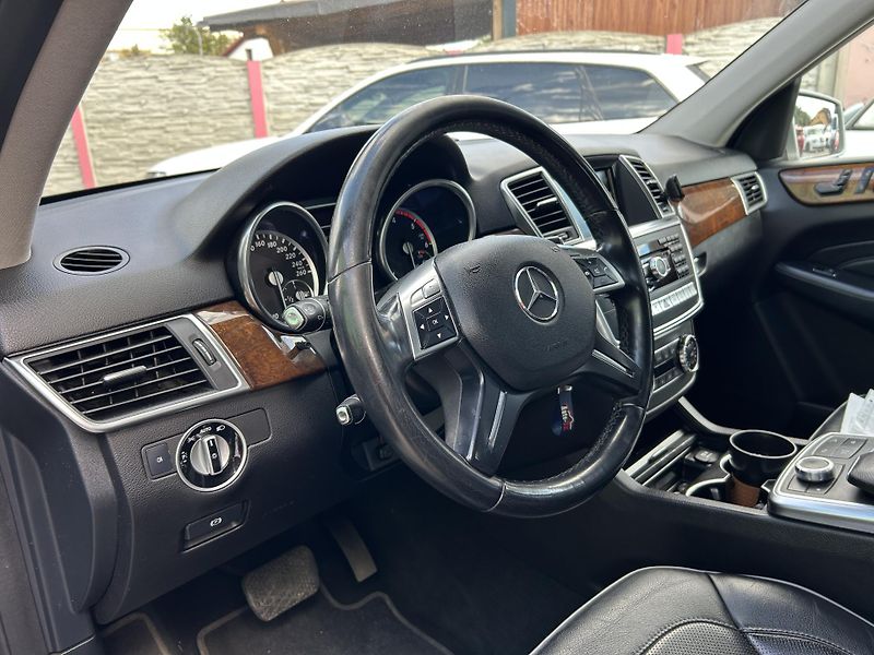 Mercedes-Benz Třídy M (2012) ML 350 190 KW naj 219 tis km - fotka 11 z 31
