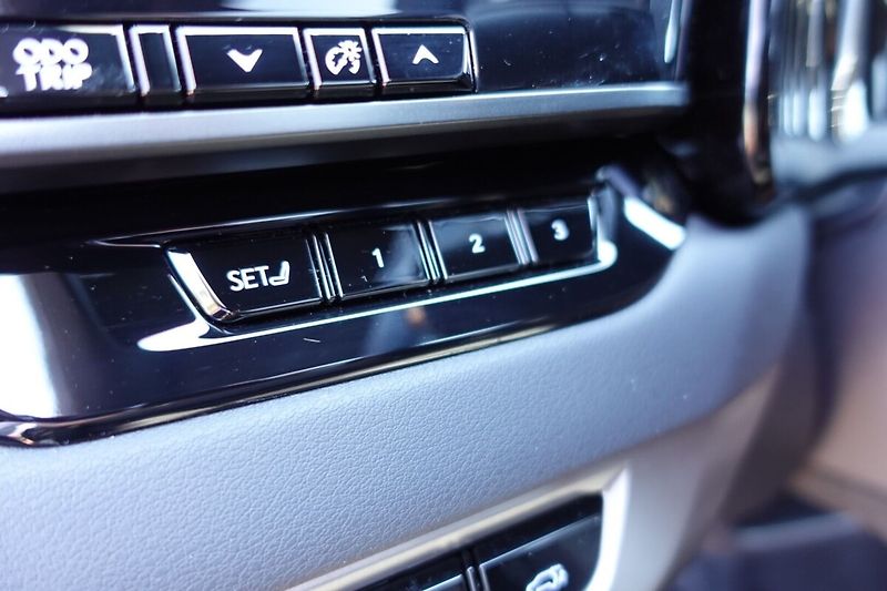 Lexus RX 450h plus RX450h+ Plug-in Luxury Panoram - fotka 13 z 43