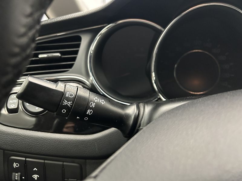 Kia Ceed 1.6 CRDI EXCLUSIVE - fotka 10 z 25