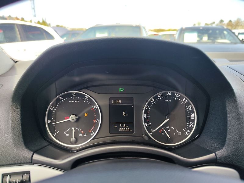 Škoda Octavia 1.4 TSi/90kW Ambition - fotka 15 z 23