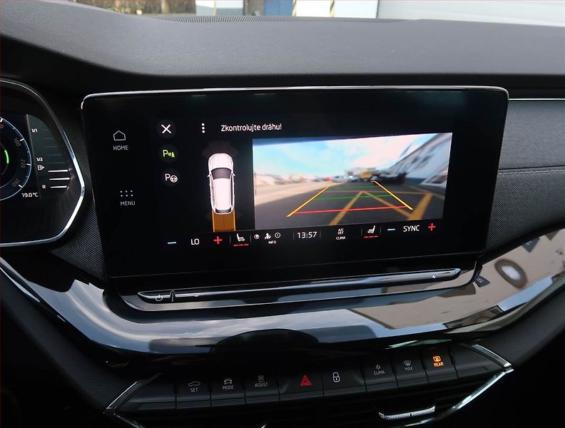 Škoda Octavia (2021) Ambition Plus 1.4 TSI iV - fotka 25 z 30