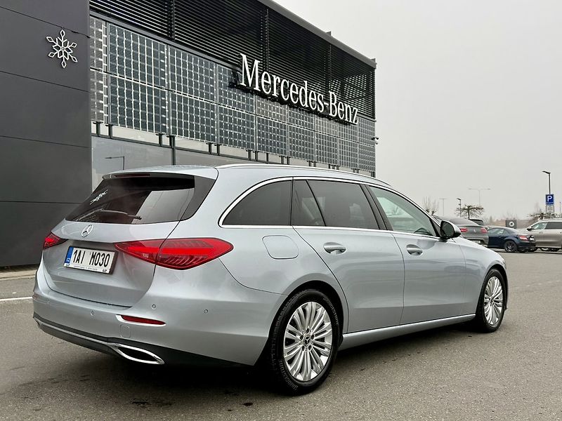 Mercedes-Benz Třídy C (2025) 220 d 4MATIC kombi - fotka 8 z 41