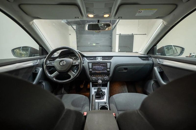 Škoda Octavia 2.0 TDI 110 kW 4x4 - fotka 11 z 34