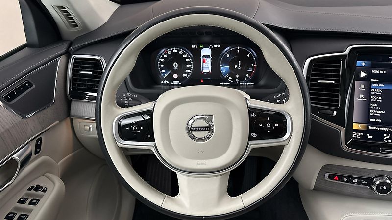Volvo XC90 2.0 B5 AUT AWD Inscription - fotka 9 z 31