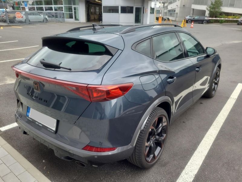 Cupra Formentor VZ 2,0 TSi/180kW - DSG,TZ,.... - fotka 6 z 16
