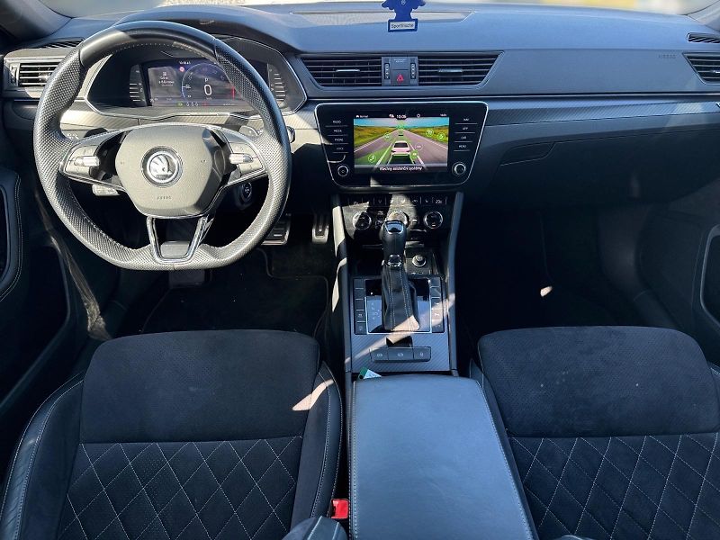 Škoda Superb (2022) SPORTLINE 1.5TSI 110kW DSG TAŽ - fotka 9 z 11