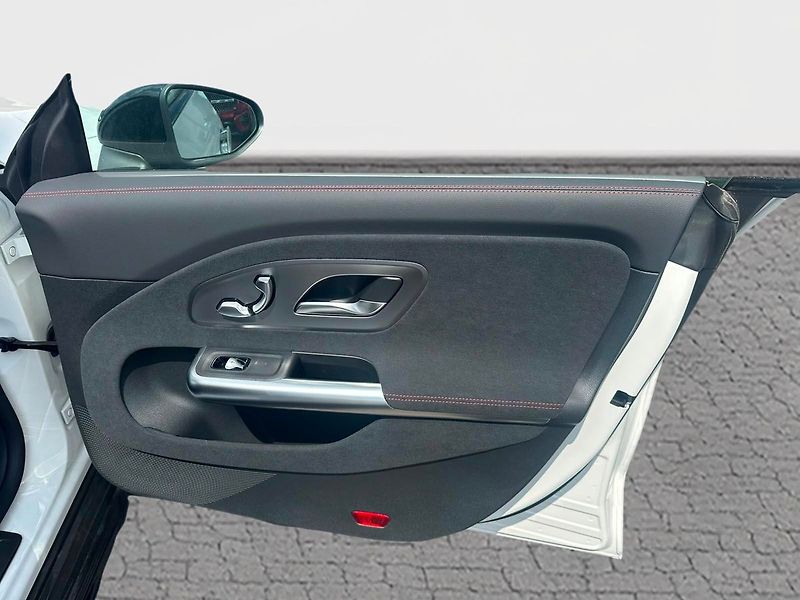 Mercedes-Benz CLA (2026) 200 4MATIC - fotka 10 z 13