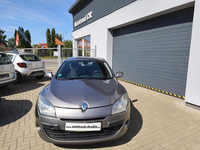Renault Mégane (2009) 1,616V 81kW 6-ti kvalt!! - fotka 14 z 28
