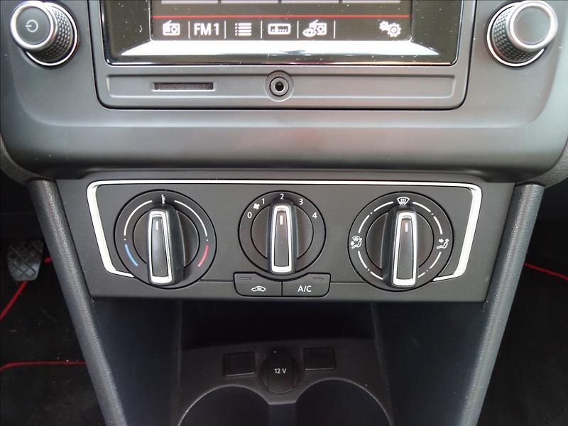Volkswagen Polo 1,2 TSI 66kW - fotka 36 z 52