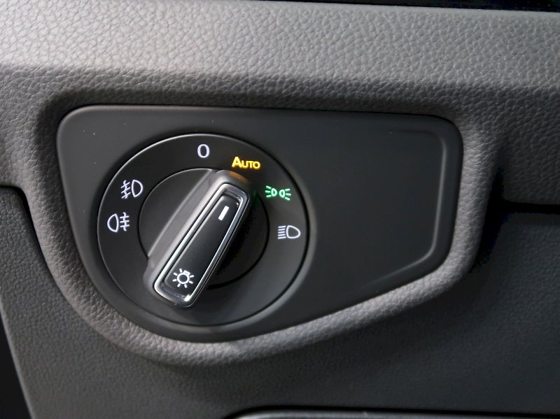 Volkswagen Touran (2023) HIGHLINE 2.0TDI 110KW DSG CZ - fotka 36 z 42
