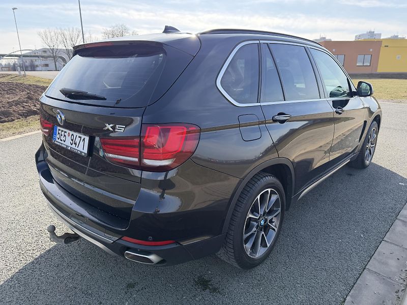 BMW X5 40D LED PANORAMA ROZVODY - fotka 5 z 39