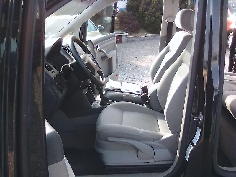 Volkswagen Caddy (2005) 1.6i 16V, závěs - fotka 14 z 30