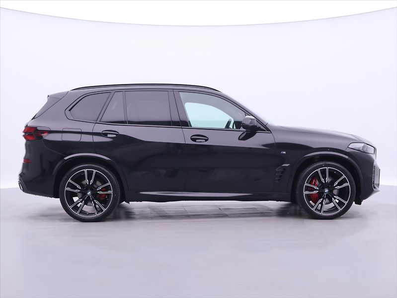 BMW X5 3,0 xDrive40d Mpacket - fotka 8 z 48