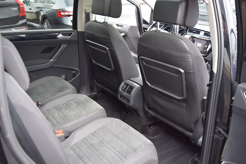 Volkswagen Touran (2018) 1.4TSI 110kw HIGHLINE TAŽ LED - fotka 47 z 50