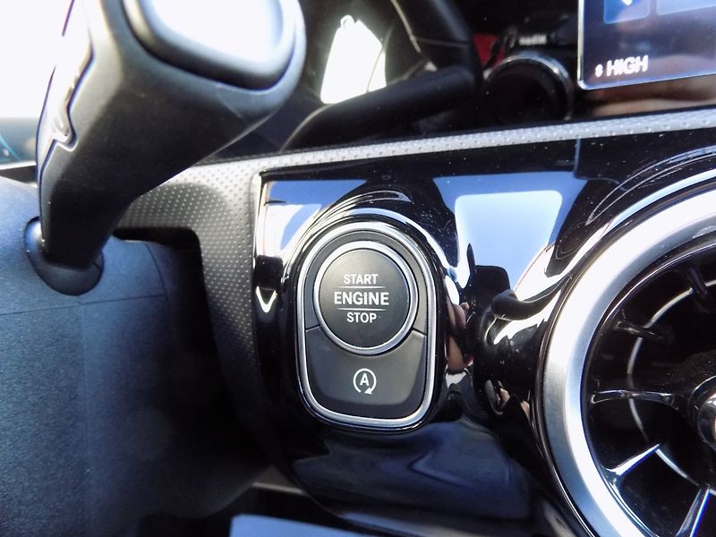 Mercedes-Benz CLA (2019) 200d/Full-Led/1.majitel/ - fotka 32 z 50