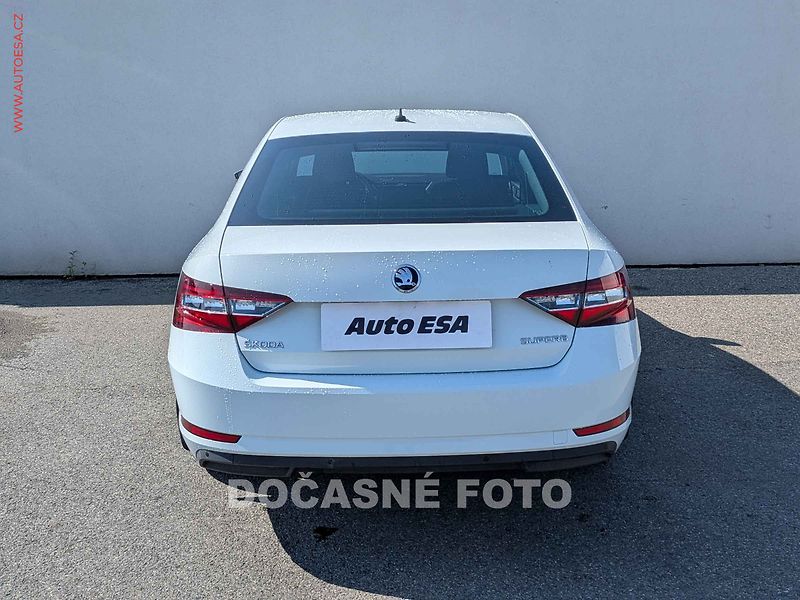 Škoda Superb (2016) 1.4TSi, Navi, bixen - fotka 5 z 16