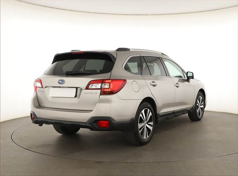 Subaru Outback (2018) 2.5 i - fotka 5 z 19