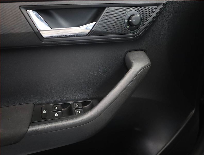 Škoda Fabia (2016) Style 1.4 TDI, Serv.kniha - fotka 10 z 16