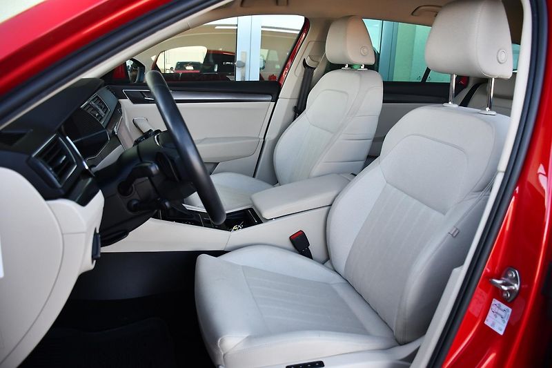 Škoda Superb 2.0TDi147kW STYL DSG 4X4 ČR 1M - fotka 14 z 42