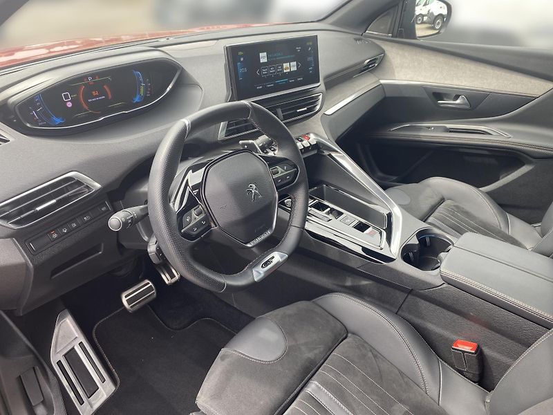 Peugeot 3008 GT HYBRIDe-EAT8 4x4 - fotka 13 z 27