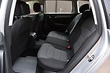 Volkswagen Passat 2.0 TDi CR COMFORTLINE, VÝHŘEV - náhled 32