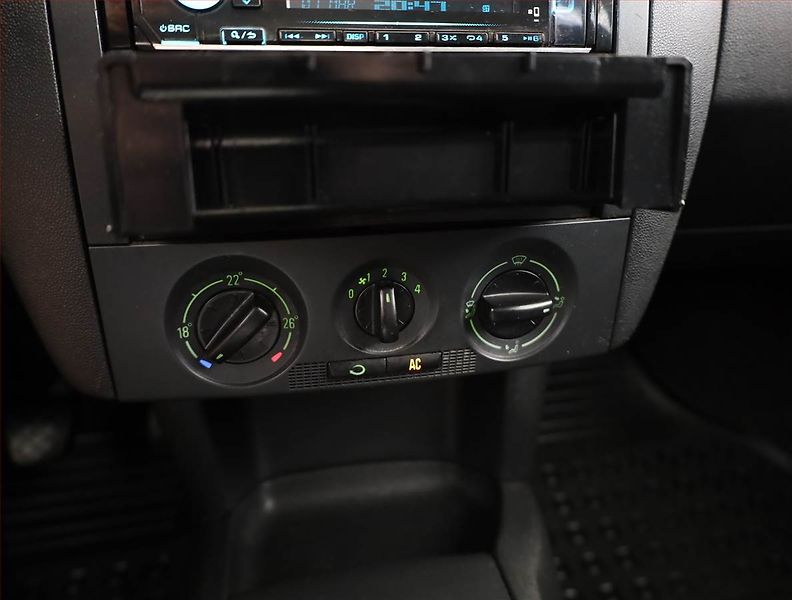 Škoda Fabia (2005) 1.4 16V, po STK, Klima - fotka 10 z 13